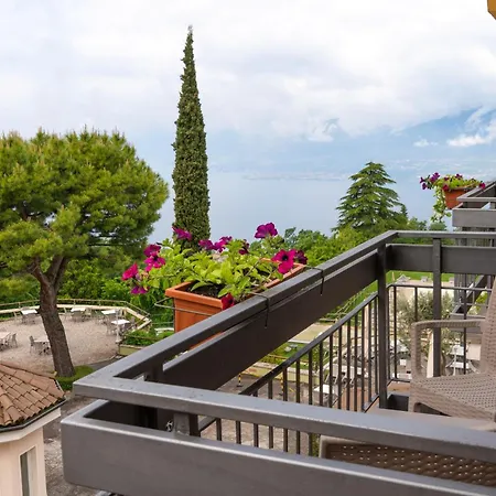 Hotel Bellavista San Zeno di Montagna Exterior photo